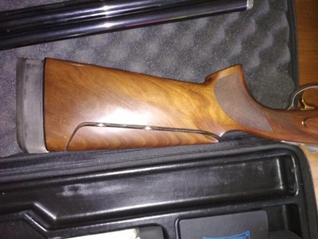 Vendo por falta de tiempo,más de dos años ya sin utilizar,la escopeta tiene 7 años y muy poco uso.Estoy 22