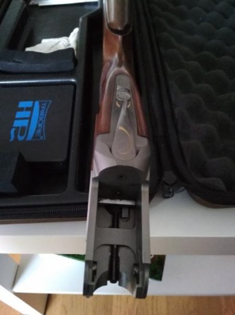 Vendo por falta de tiempo,más de dos años ya sin utilizar,la escopeta tiene 7 años y muy poco uso.Estoy 30