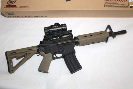 Buenas a todos, estoy haciendo limpieza de armario y me deshago de esta preciosa réplica de airsoft marca 02