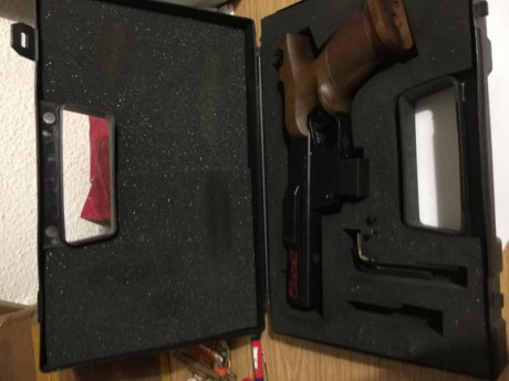 Por cese de actividad deportiva por motivos físicos, vendo esta benelli cal. 32 con dos cargadores , en 01