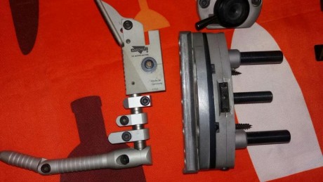 Hola. Vendo todas estas piezas que proceden de una culata de anschutz 1813 supermach.La cantonera es anschtuz 00