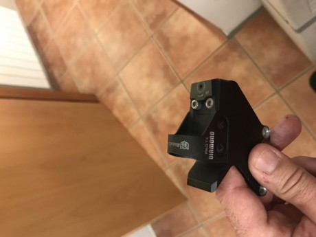 Esta nuevo no me adapto al punto va con montura sti todo 300€ 10