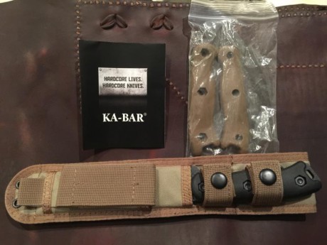 Cuchillo KA-BAR BK15.
Absolutamente impecable, nunca usado, solo sacado de su caja para hacerle Las fotos, 00