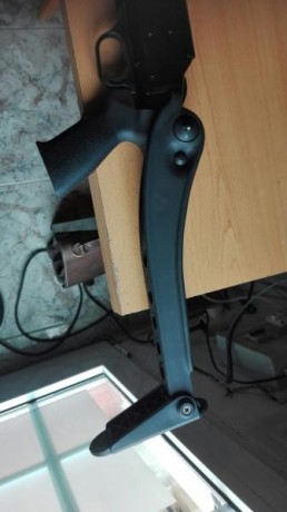  Vendo culata plegable para escopeta MOSSBERG 500 , aunque también sirve para Winchester y Remington , 02