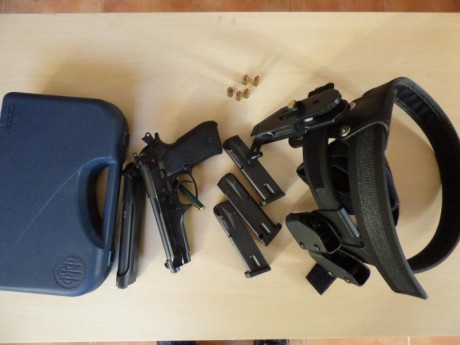 Buenas tardes a Todos.

Vendo  mi Beretta a 92 fs 

Os dejo unas Fotos Para que podais ver todo el lote.
Beretta 02