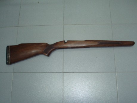 Hola
Una bonita culata de rifle de caza Mayor.Desconozco marca y calibre del arma.
Se encuentra en excelente 02