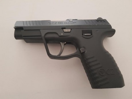 En perfecto estado, he tirado poquisimo con ella, muy buena arma corta fabricada en la Republica Checa, 00