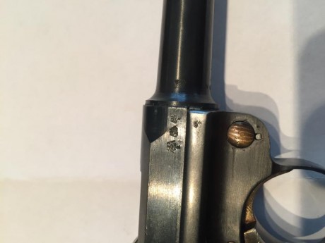 Vendo una escasa Luger Krieghoff en 9 parabellum de 1936 en un estado inmejorable con las rarisimas cachas 20