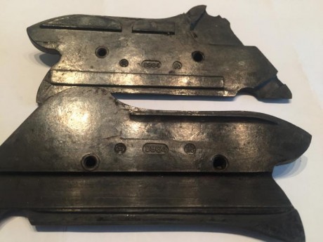 Vendo una escasa Luger Krieghoff en 9 parabellum de 1936 en un estado inmejorable con las rarisimas cachas 41