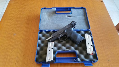 Pues eso un amigo del club pone a la venta un smith & wesson del 9 mm  precio 400e para mas información 01