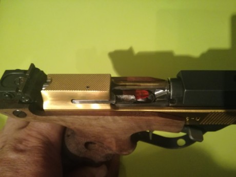 Hola a todos.
Vendo mi UNIQUE DES 96U. Excelente pistola en calibre 22.
La pistola se vende con maletín 11