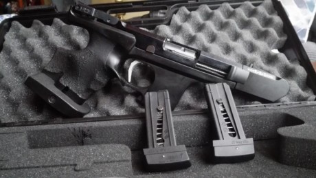 Se vende pistola HAMMERLI modelo SP20 RRS del calibre 32  y  carro del 22lr. Cola disparador recta , tambien 00