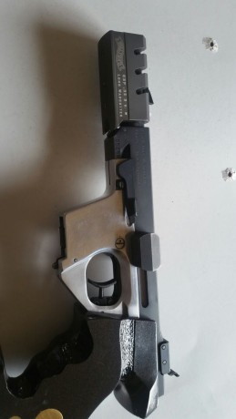 Pues eso se vende walter gps expert calibre 32 muy bien cuidada con cacha laminada2 cargadores precio 40