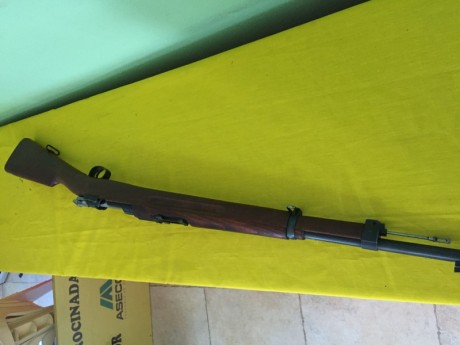 Un compañero del club vende este Mauser sueco M-38 ( corto ) , cal. 61,5x5,5
Fabricado por husqvarna año 01