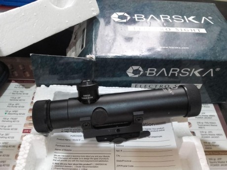 Visor Barska, de cuatro aumentos fijos, réplica de los antiguos Colt x4, funciona perfectamente.
Precio 00