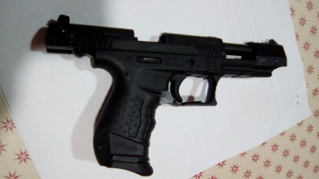 Mi amigo vende sus armas cortas, en este caso WALTHER P22 Target cal. 22LR. Dos cargadores y maletín original. 00