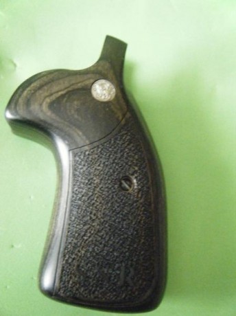 La que figura en la fotografía. Extraordinaria calidad. Sin uso aparente.
Precio 80 euros.
Contacto: faliandpalo@yahoo.es 02