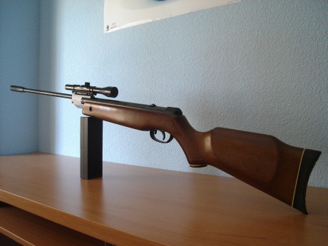 Saludos,aqui os pongo esta joyita que le he confiscado a mi hermano por tiempo indefinido,es en calibre 02