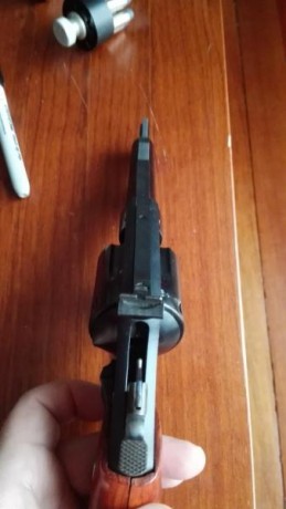 Se vende  Revólver Smith & Wesson HIGHWAY PATROLMAN (Mod.28),Calibre 357 magnun , 38 especial.Impecable 22