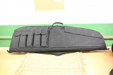 Vendo carabina modelo Sako Quad Heavy Barrel, del calibre 22lr. Tiene muy muy poco uso, nunca he competido, 10