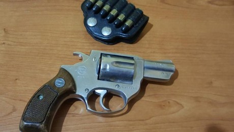 Vendo revolver cal. 38,  Astra 680 Inox de dos pulgadas, pocos disparos. (150 Euros)- 02