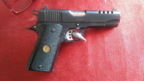 Un compañero del club vende 3 armas.
Pistola Griffon 1911 Combat A1 calibre 45. 200 €
Pistola Browning 01