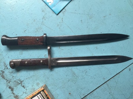 Vendo bayoneta alemana o checa de la Guerra civil marcada pr8 usada para los m44 de aviación por 75 euros 00