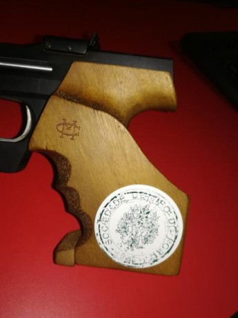 Vendo empuñadura Morini para walther gsp, es regulable y de muy buena calidad. Me queda algo justa, podría 10