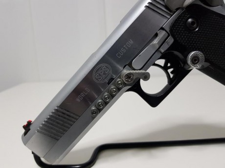 SPS CUSTOM PLUS con 2 cañones en la misma guia para IPSC STANDARD MAYOR (40SW) y MINOR (9mm) y 3 cargadores 02