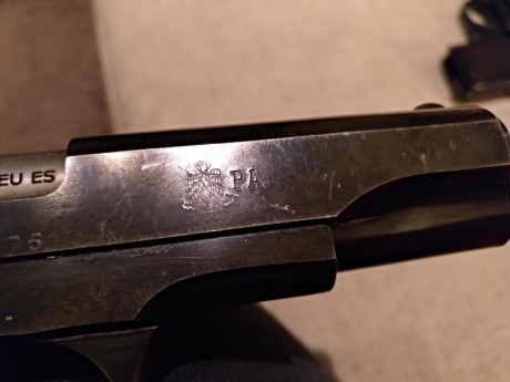 Hola.
Vendo 2 pistolas inutilizadas, una Star S del 9 corto de la policía armada y una Sharpshooter 1919 12