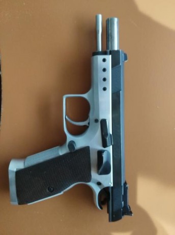 Se venda pistolas una tonos suucenter mono tiro con dos juegos de visores calibre 357 maximagnun y 357 02