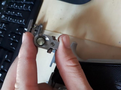 Vendo beretta 92 por 350€ . Esta en Cartagena, si hiciese falta mandarla los portes serian a costa del 00