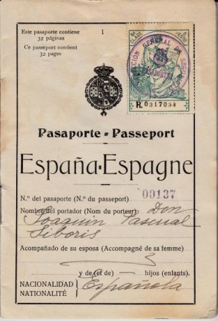  EN RECUERDO Y HOMENAJE A LOS QUE YA NO ESTÁN. 

Si pones en  GOOGLE    PASAPORTES EN LA MEMORIA   da 131