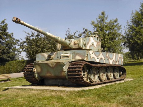 bueno todos tienen su historia, pero unos mas que otros...

a ver si consigo mas historias....

el 332...ardenas 140