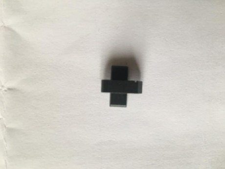 Hola a todos, vendo este punto de mira sin estrenar de una sig sauer p 210 ancho 3,6 mm precio 35€ Más 01