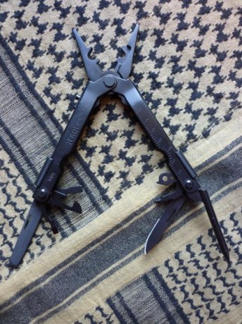Vendo esta multiherramienta ya descatalogada de cuando Gerber fabricaba toda su produccion en Portland 00