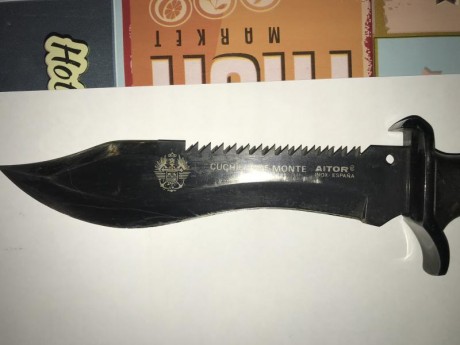 Cuchillo de monte fabricado por Aitor a principios de los 80 (de la época buena de AITOR), reglamentario 01