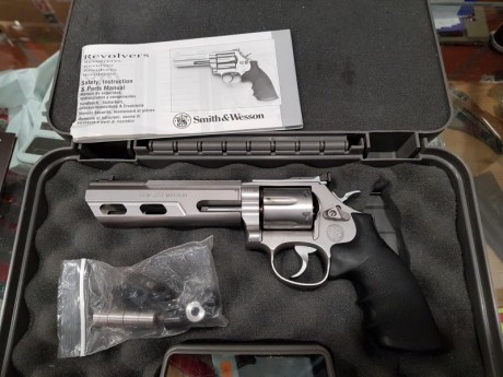 Pocos tiros  bien cuidado s,  en F  Madrid 
No quiero cambios 01