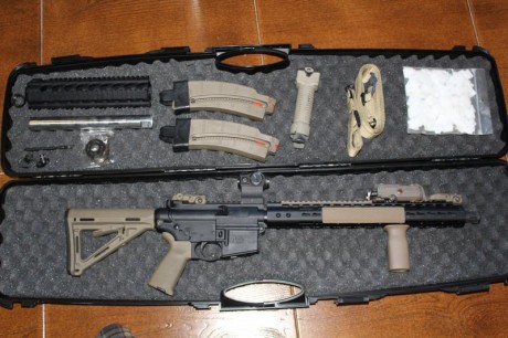 Mp15 moe, incluye:
-guardamanos keymod 15”
-guardamanos original
-kit herramientas para cambiar guardamanos
-empuñadura 01