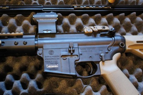 Mp15 moe, incluye:
-guardamanos keymod 15”
-guardamanos original
-kit herramientas para cambiar guardamanos
-empuñadura 00