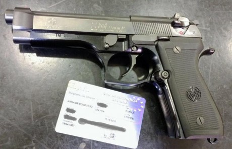 Se vende Vector Z-88, cal 9 mm parabellum, dos cargadores, maletín y libro de instrucciones.
Estado impecable, 00