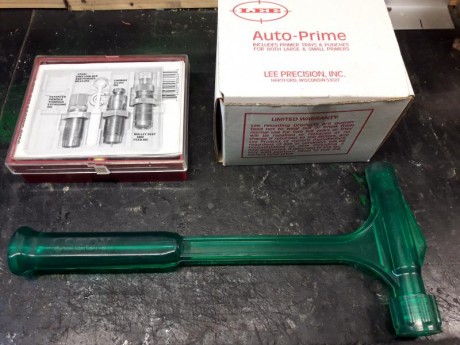 Vendo Empistonador manual LEE a estrenar, martillo de inercia RCBS  Y Days cal.32 S&W long precio 01