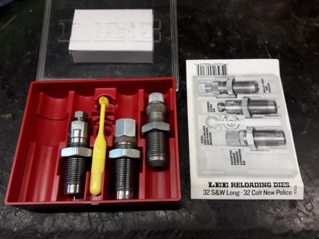 Vendo Empistonador manual LEE a estrenar, martillo de inercia RCBS  Y Days cal.32 S&W long precio 00