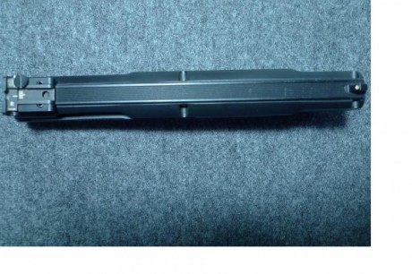 Vendo 
Kit cal 22 CZ75. 
Estado: muy bueno, ver fotos. Apenas lo he usado en mi CZ85.
250 €.

Saludos 00