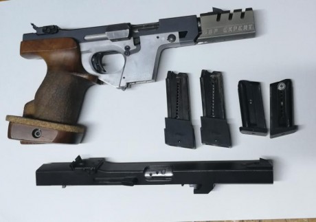 Buenas tardes compañero.
Por motivos de viaje pongo a la venta por unas tres semanas  walther del 32 GSP 01