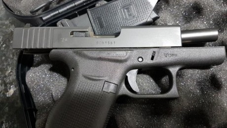 Tengo que hacer hueco y vendo mi Glock 43, como nueva, impecable. No tiene ni 150 disparos.
Precio 400 11
