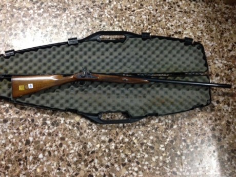 Vendo escopeta AMR calibre doce ideal para tiro al plato. Precio 250 € mas portes a peninsula. 01
