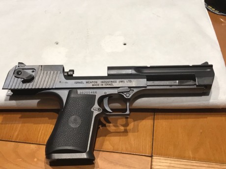 Un amigo que ahora no tiene acceso a este medio pone en venta una pistola DESERT EAGLE CAL.357 magnum. 02