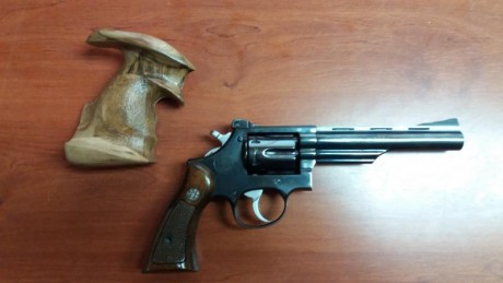 Vendo revolver llama comanche II de 6 pulgadas 38 spl con cacha anatómica 100€ 00