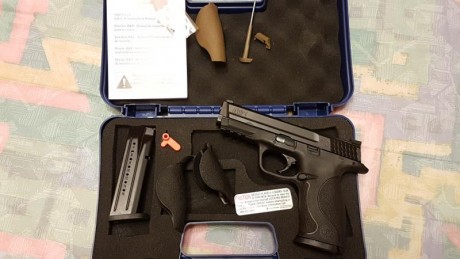 Hola a todos.
Se vende S&W MP9 con solo 2 años y aproximadamente 150 disparos, NI UNO MAS, solo estrenada.
Si 02